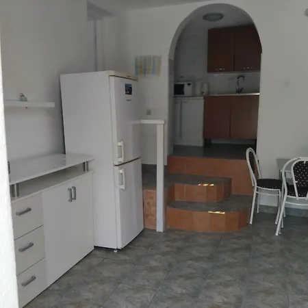 Appartement Ina 1,ina 2, Ina 3 Gdinj
