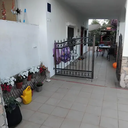 Ina 1,ina 2, Ina 3 Appartement Gdinj