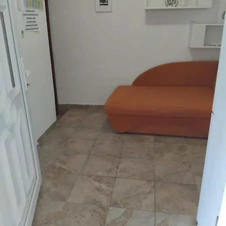 Appartement Ina 1,ina 2, Ina 3 Gdinj